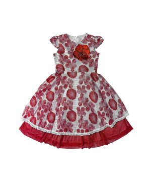 Çiçek desenli kırmızı elbiseli bebek kız grisi. Beyaz arka planda izole edilmiş küçük kız için pamuk dantelli elbise. Çocukların elbiseleri büyük çiçek desenli, yapay elmaslarla işlenmiş.