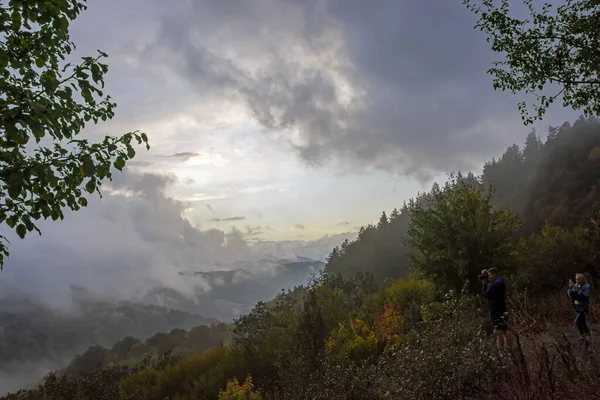 Дилижан Армения Сентября 2021 Года Горы Тумане Над Осенним Цветным — стоковое фото