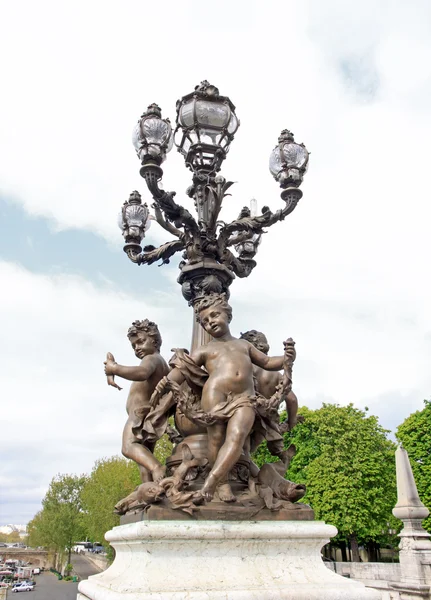 Candelabro da ponte Alexandre III, século XIX (Paris França ) — Fotografia de Stock