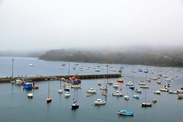 Haven van Douarnenez bij slecht weer (Bretagne, Finistère, Frankrijk) — Stockfoto