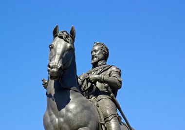 Henri IV, royal square de Paris (Fransa atlı heykeli)