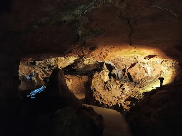 Подорож Вид Всередину Глибокої Печери Південь Сталагміти Сталагміти — стокове фото
