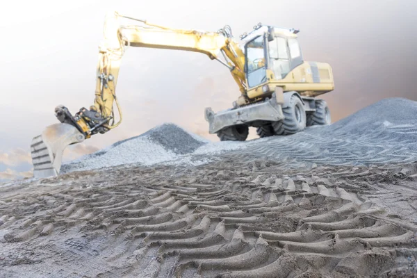 Tire tracks on building site — Stock Photo, Image