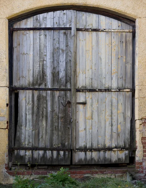 Oude houten deur — Stockfoto