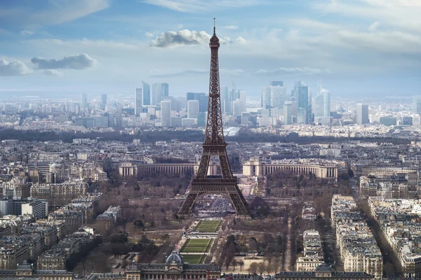 Torre Eiffel en día brillante — Foto de Stock