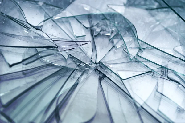 Montón de vidrio transparente roto — Foto de Stock
