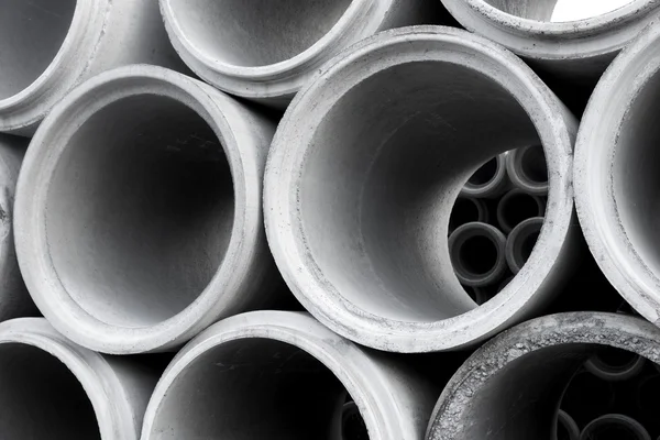 Куча бетонных труб — стоковое фото