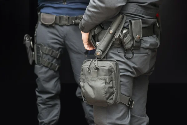 İş yerinde silahlı polisler — Stok fotoğraf
