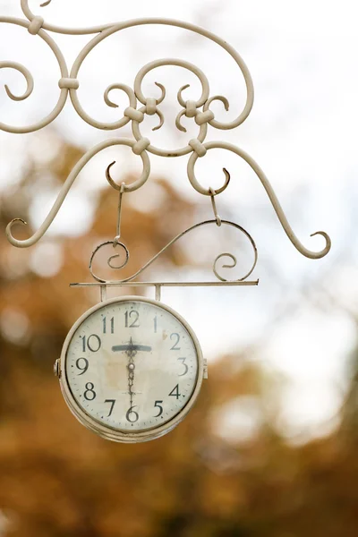 Outdoor analog wall clock — Stock Photo, Image