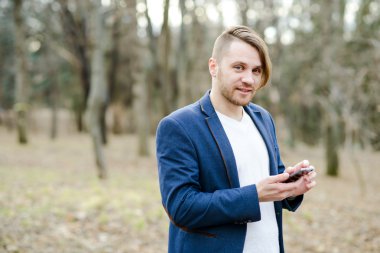 Mutlu adam Park mobil ile