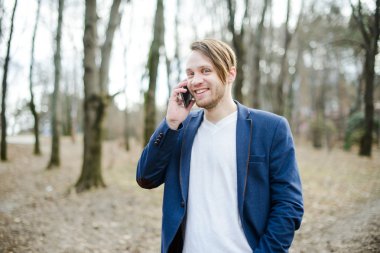 Mutlu adam Park mobil ile