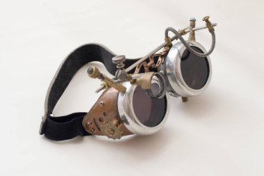 Metal steampunk gözlükleri, Google 'da beyaz arkaplan, kapat