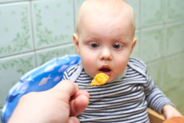 Parent Feeds Baby Cooked Pumpkin Spoon — Stock Photo, Image