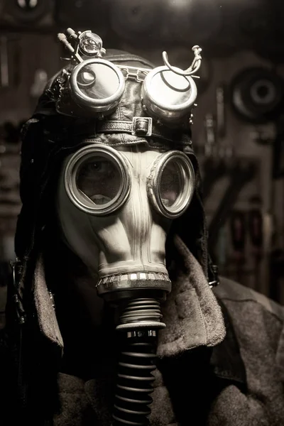 Homme Dans Respirateur Des Lunettes Dans Style Steampunk Vêtu Manteau — Photo