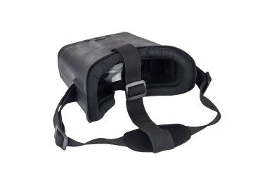 Beyaz arkaplanda izole edilmiş VR miğferi, sanal gerçeklik, geleceğin oyun geleceği.