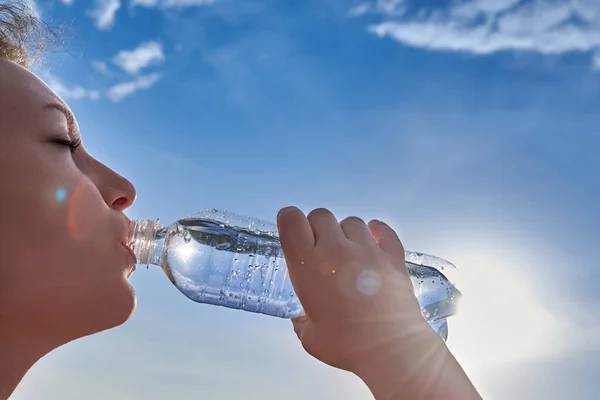 Woman Drinks Clean Transparent Water Plastic Bottle Background Sky Sunny — Stock Photo, Image