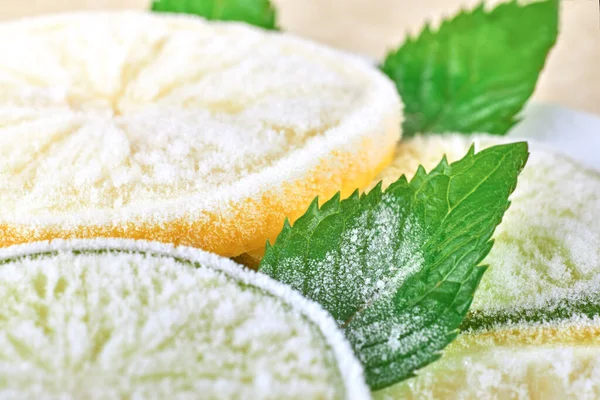 Замороженные Кусочки Лайма Лимона Мяты Льду Макро — стоковое фото