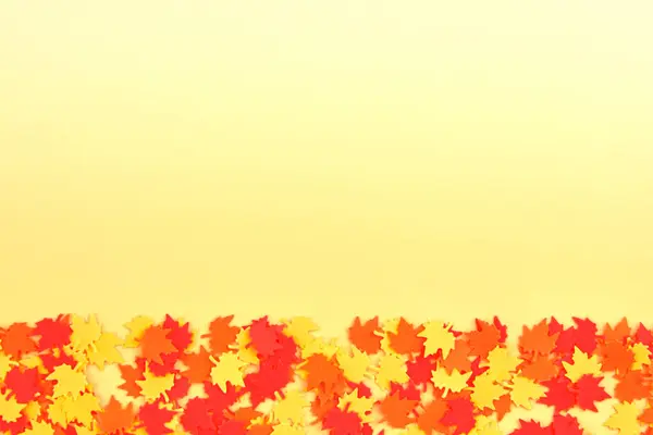 Falling Maple Leaves Paper Confetti Yellow Background Copy Space — Stock Photo, Image