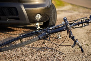 Araba ve bisiklet fotoğrafları, trafik kazaları konsepti..