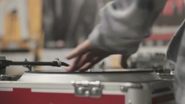 DJ turntable canlı müzik enstrümanları — Stok video