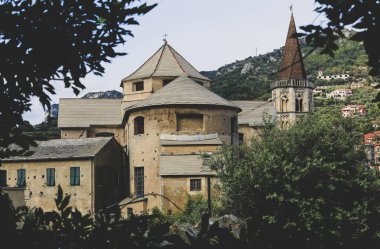 Liguria 'nın tarihi Finalborgo köyü