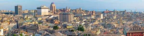 Skyline av staden Genua i liguri i Italien — Stockfoto