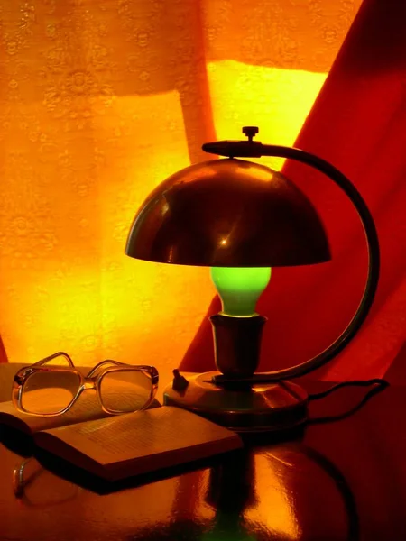 Night Lamp Green Electric Bulb — Stock Photo, Image