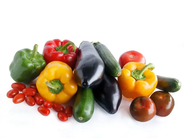 多种颜色的蔬菜 用于做饭或制作沙拉 — 图库照片