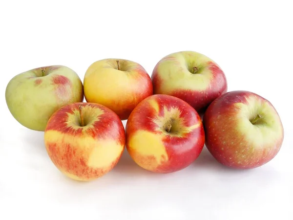 Smakelijke Zoete Veelkleurige Appels Close — Stockfoto