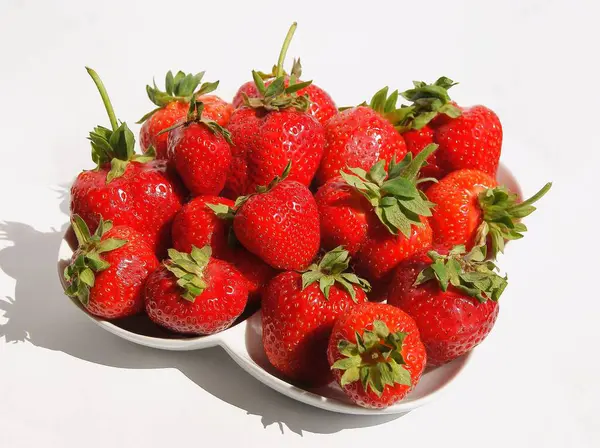 Leckere Rote Erdbeeren Als Köstliches Dessert Frühling — Stockfoto