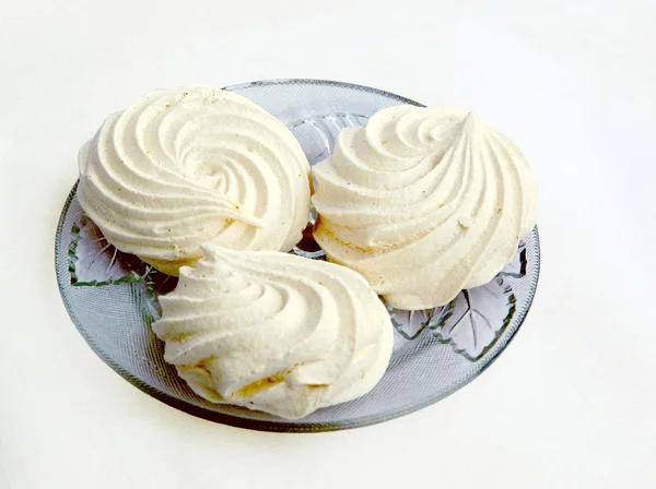 흰색, 맛 있는 머 랭 쿠키 — 스톡 사진