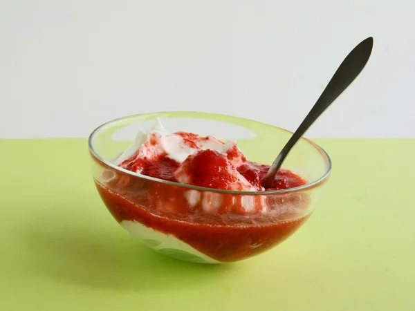 Yoghurt with strawberry pulp as tasty,sweet dessert — Stock Photo, Image