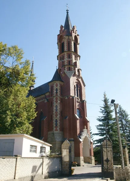 Katholieke kerk in Kolaczyce in de buurt van Jaslo — Stockfoto