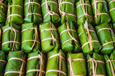 Yeşil arka planını Khao Tom kızgın, tatlı yemek Tayland Culture