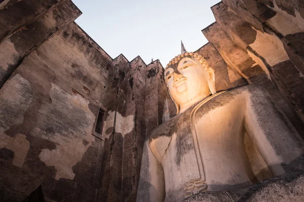 Closeup of Pra AdJaNa buddha sculpture from Wat Si Chum, Sukhoth — Stock Photo, Image