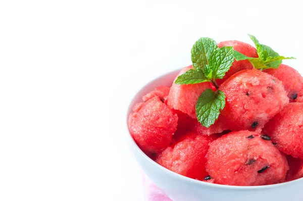 Jídlo meloun na bílé misce — Stock fotografie