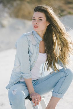 makyaj ile güzel bir genç kadın