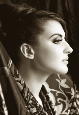 Makyajlı kadın portresi