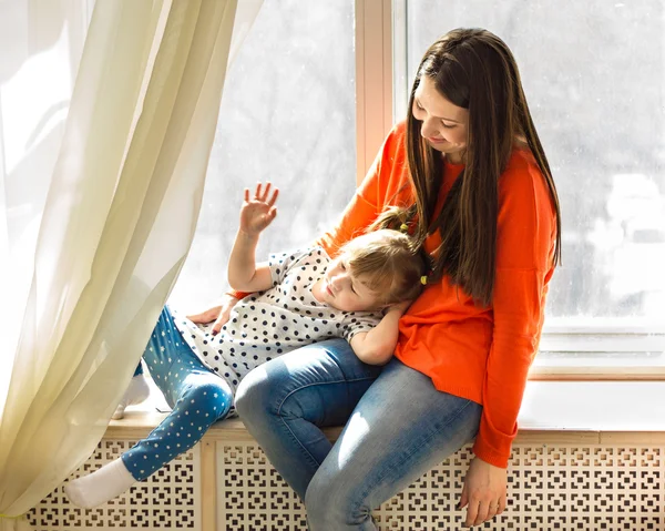 Mère avec sa petite fille — Photo