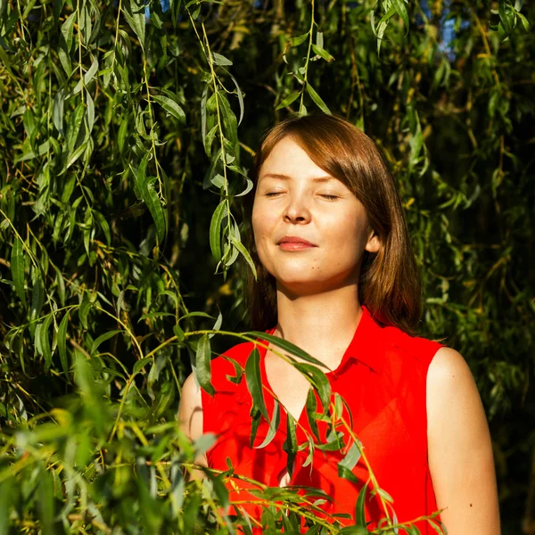 Junge Frau — Stockfoto