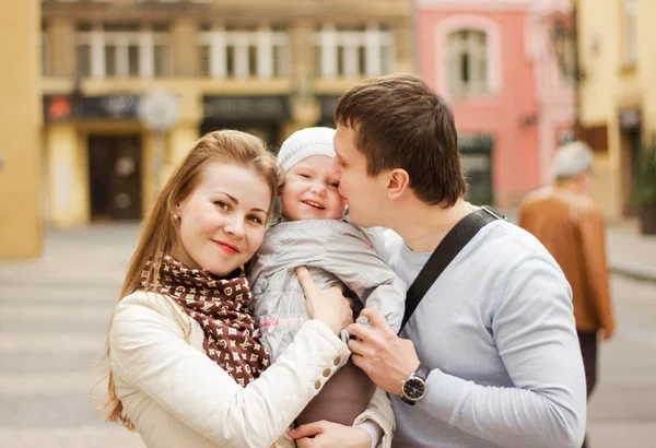 Família jovem — Fotografia de Stock