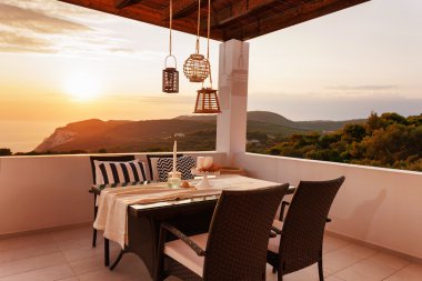 Villa dış dekorasyon ile