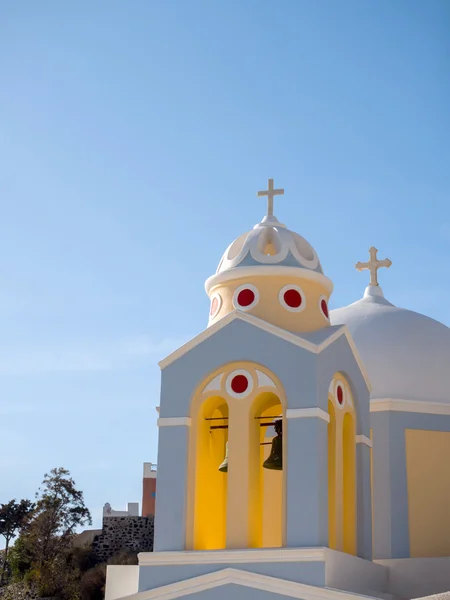 Pequena igreja na ilha de Santorini — Fotografia de Stock