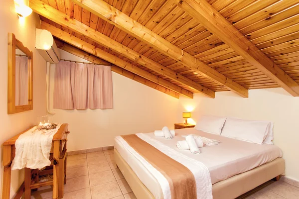 Luxe traditionele slaapkamer — Stockfoto