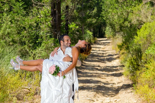 Retrato de una novia y un novio —  Fotos de Stock