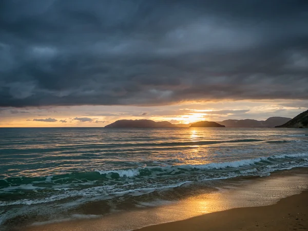 Piękny zachód słońca na wyspie zante — Zdjęcie stockowe