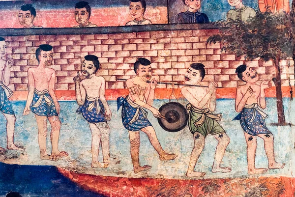 Картины на стенах Ват Пхра Сингха, Чиангмай — стоковое фото