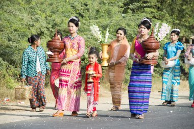 Shinbyu veya novitiation töreni