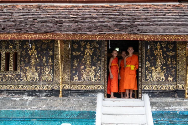 Luang Prabang Laos Dic 2018 Noice Monks Post Photo Wat — Foto de Stock