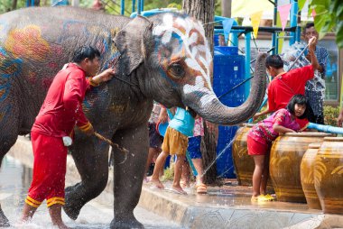 Sırasında Songkran Festivali sıçramasına su